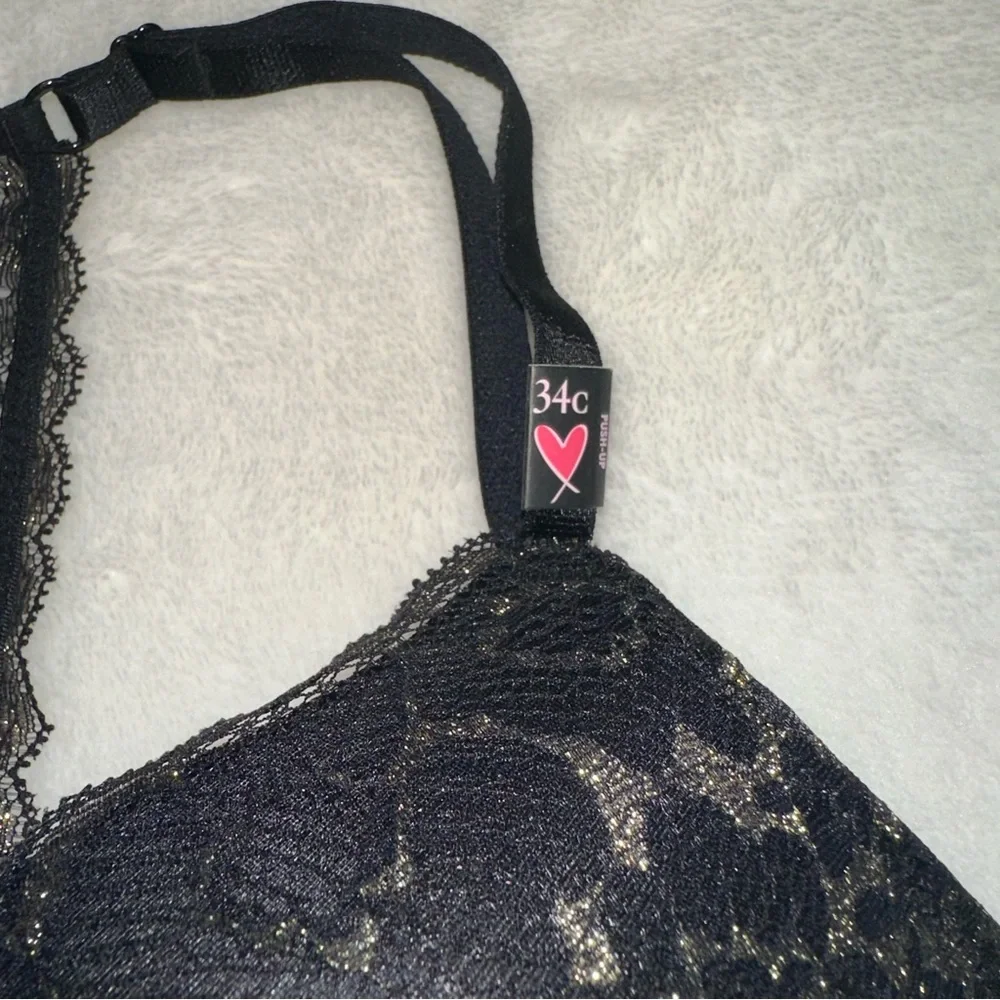 NWT! Victoria’s Secret Shimmer Push Up Bra + Cheeky Panty Set! - Picture 4 of 9